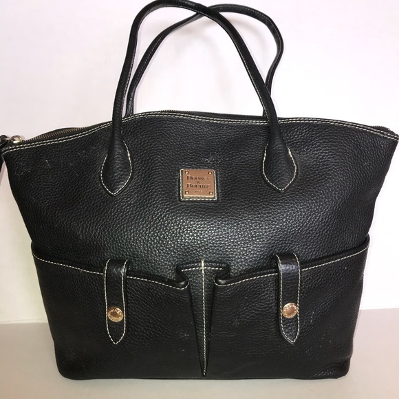 Dooney & Bourke Handbags - DOONEY & BOURKE Black Large Leather Zip Top Tote